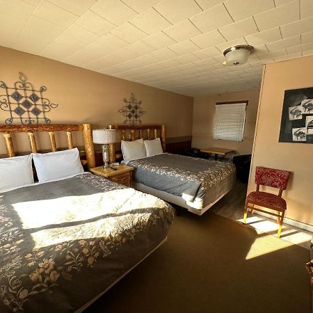 Pinecrest Motel Nipigon ภายนอก รูปภาพ
