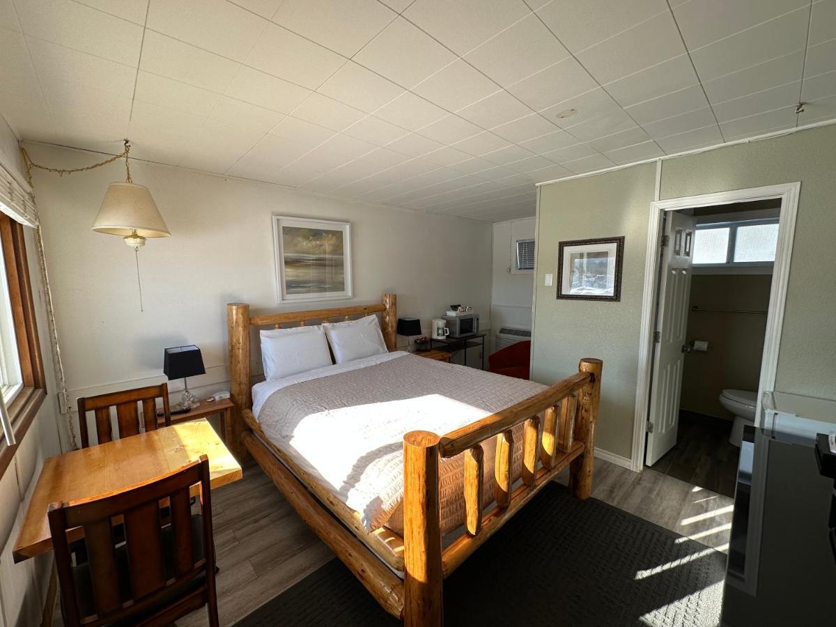 Pinecrest Motel Nipigon ภายนอก รูปภาพ