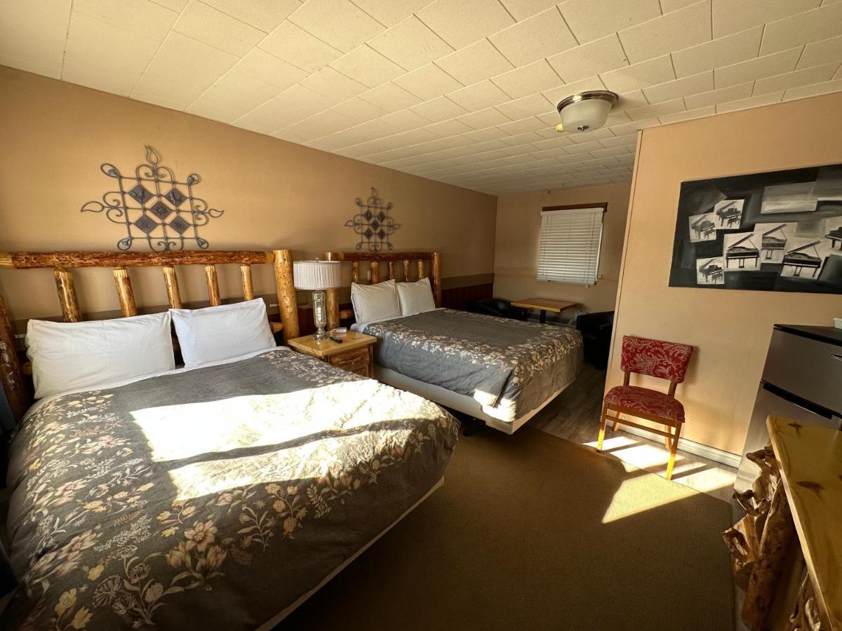 Pinecrest Motel Nipigon ภายนอก รูปภาพ