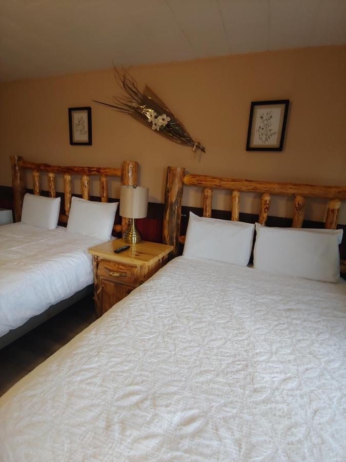 Pinecrest Motel Nipigon ภายนอก รูปภาพ